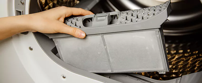 Signs Of A Clogged Dryer Lint Trap in Jeffersonville, Indiana